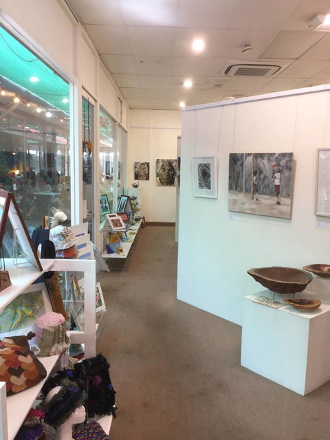 Leaping Lizards Gallery & Studio - LBG 3