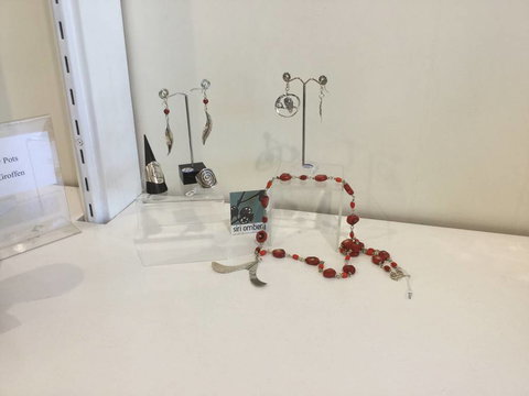 Leaping Lizards Gallery & Studio - LBG 4