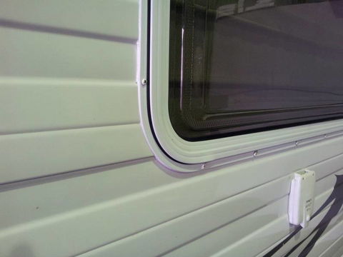 Lake Macquarie Caravan Repairs - LBG 0