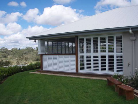 Capricorn Screens Awnings & Blinds - LBG 4