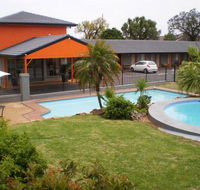Country Leisure Motor Inn - LBG