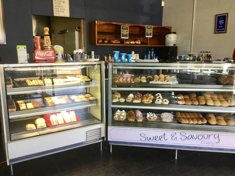 Cook's Bakery - LBG 3