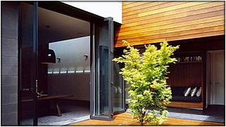 Well Hung Glass & Aluminium Products - LBG 8