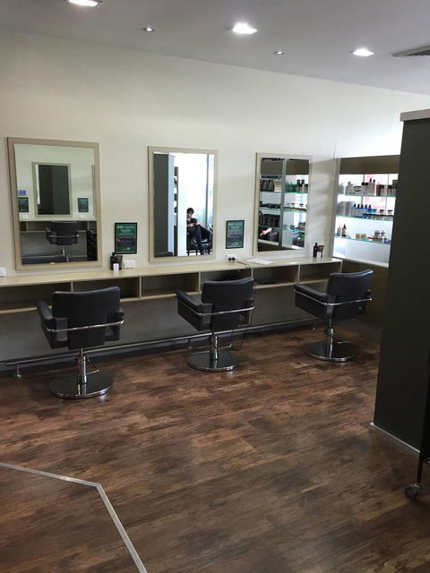 Groomen Men’s Grooming Specialist - LBG 1