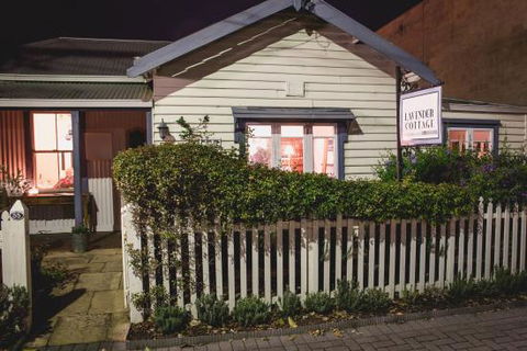 Lavender Cottage - LBG 0