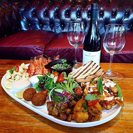 Three Anchors - LBG 0