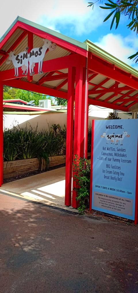 Simmo's Icecreamery - LBG 2