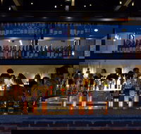 Small's Bar and Bites - LBG