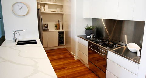 Beachside Kitchens - LBG 6