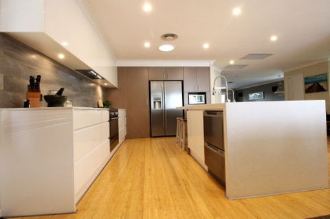 Beachside Kitchens - LBG 15