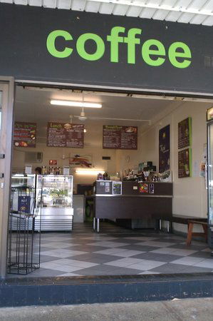 Tiny's Juice Bar Cafe - LBG 0