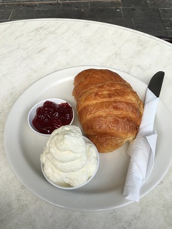 Calypso Fruit & Sandwich Bar - LBG 0