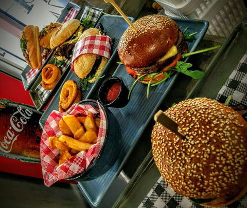 Luxx Bar And Pizzaria - LBG 0