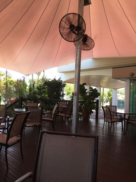 Palms Restaurant - LBG 1