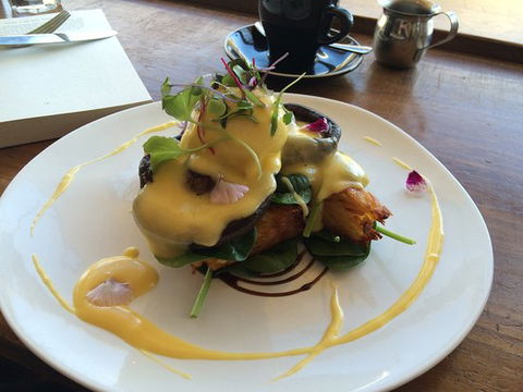 The Shak Organic Cafe And Wine Bar - LBG 0