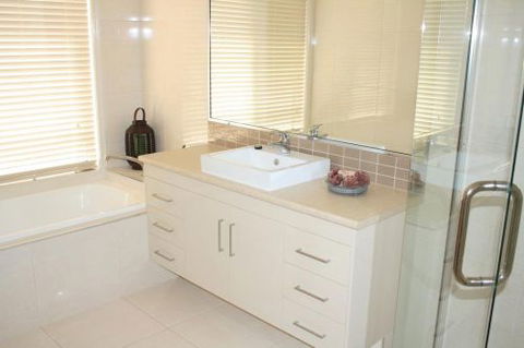 Custombuilt Furnishers - LBG 3