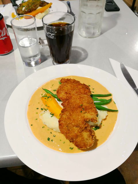 Billabong Restaurant - LBG 3