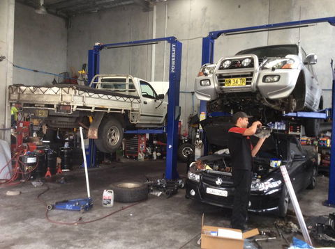 Bruce Budden Automotive - LBG 1