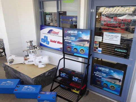 Airlie Marine Electrics - LBG 1