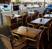 The StreetView Restaurant Cafe Bar