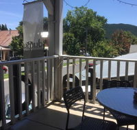 Dumu Balcony Cafe - LBG