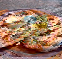 Salute Pizzeria  Restaurant - LBG