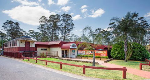 Lockies Hotel - LBG 0