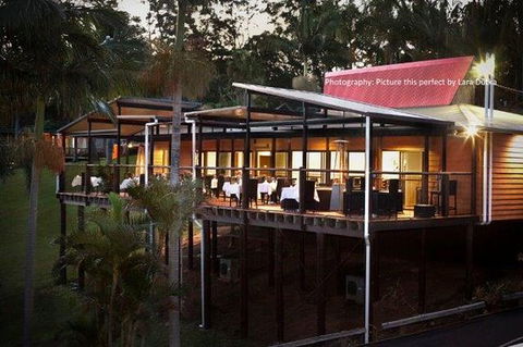 Pasfields Restaurant, Bar & Deck - LBG 0
