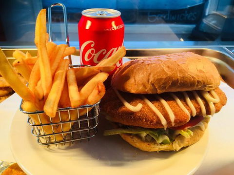 Wrap 'N' Roll Cafe & Takeaway - LBG 0