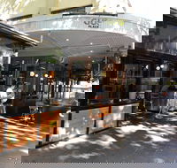 Gus' Place - LBG