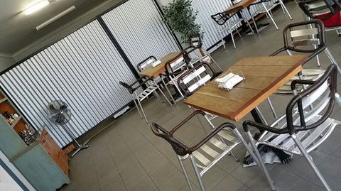 Munchies Cafe - LBG 0