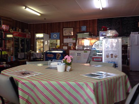 Oasis Rose Cafe - LBG 0