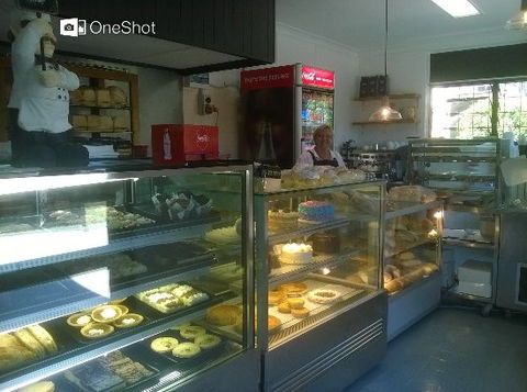 Old Mates Bakery & Cafe - LBG 0