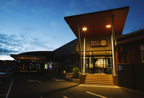 Macey's Bistro - LBG 0