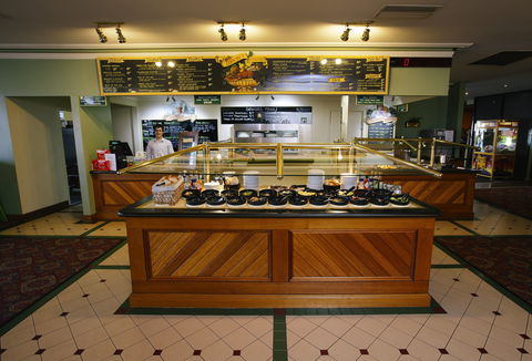 Macey's Bistro - LBG 2