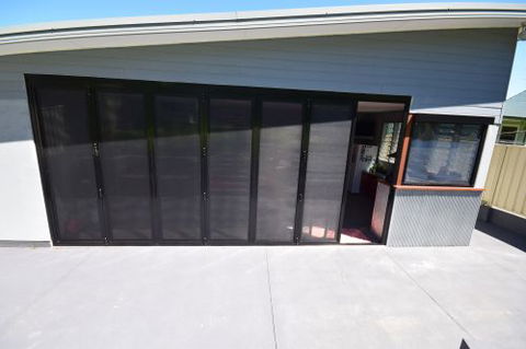 Bi Fold Solutions MNC - LBG 4