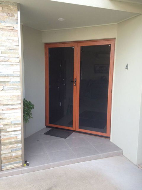 Bee Safe Security - LBG 7