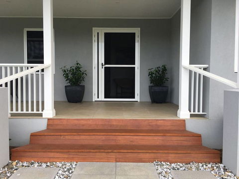 Bee Safe Security - LBG 12