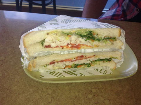 Banjo's Bakery Cafe - Kingston - LBG 0