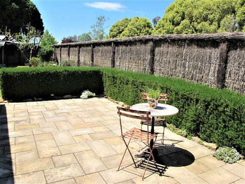 Apple Tree Cottage - LBG 22