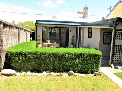 Apple Tree Cottage - LBG 27
