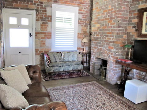 Apple Tree Cottage - LBG 13