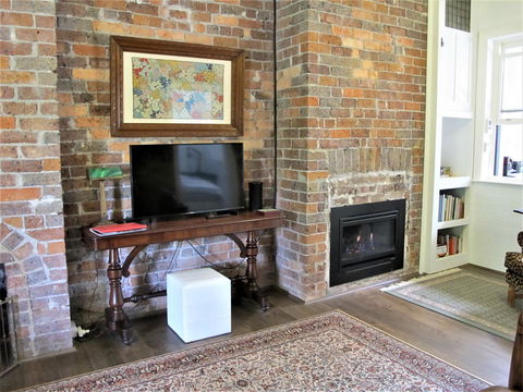 Apple Tree Cottage - LBG 15