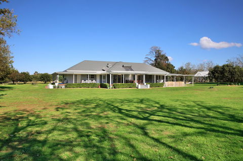 Terara Riverside Retreat - LBG 23