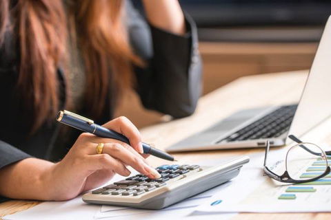 DKM Investment Services - LBG 3