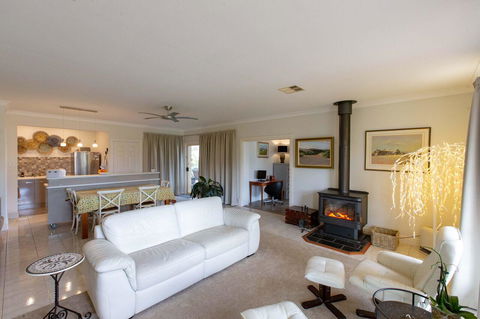 Angaston House - LBG 2