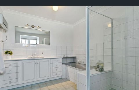 Angaston House - LBG 14