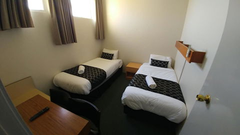 Bega Motel - LBG 15