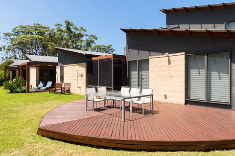 By The Beach B&B Self Contained Apartments - LBG 2