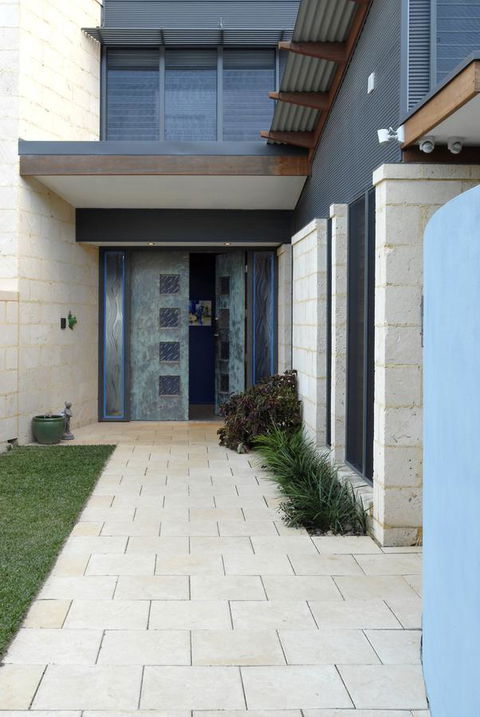 By The Beach B&B Self Contained Apartments - LBG 4